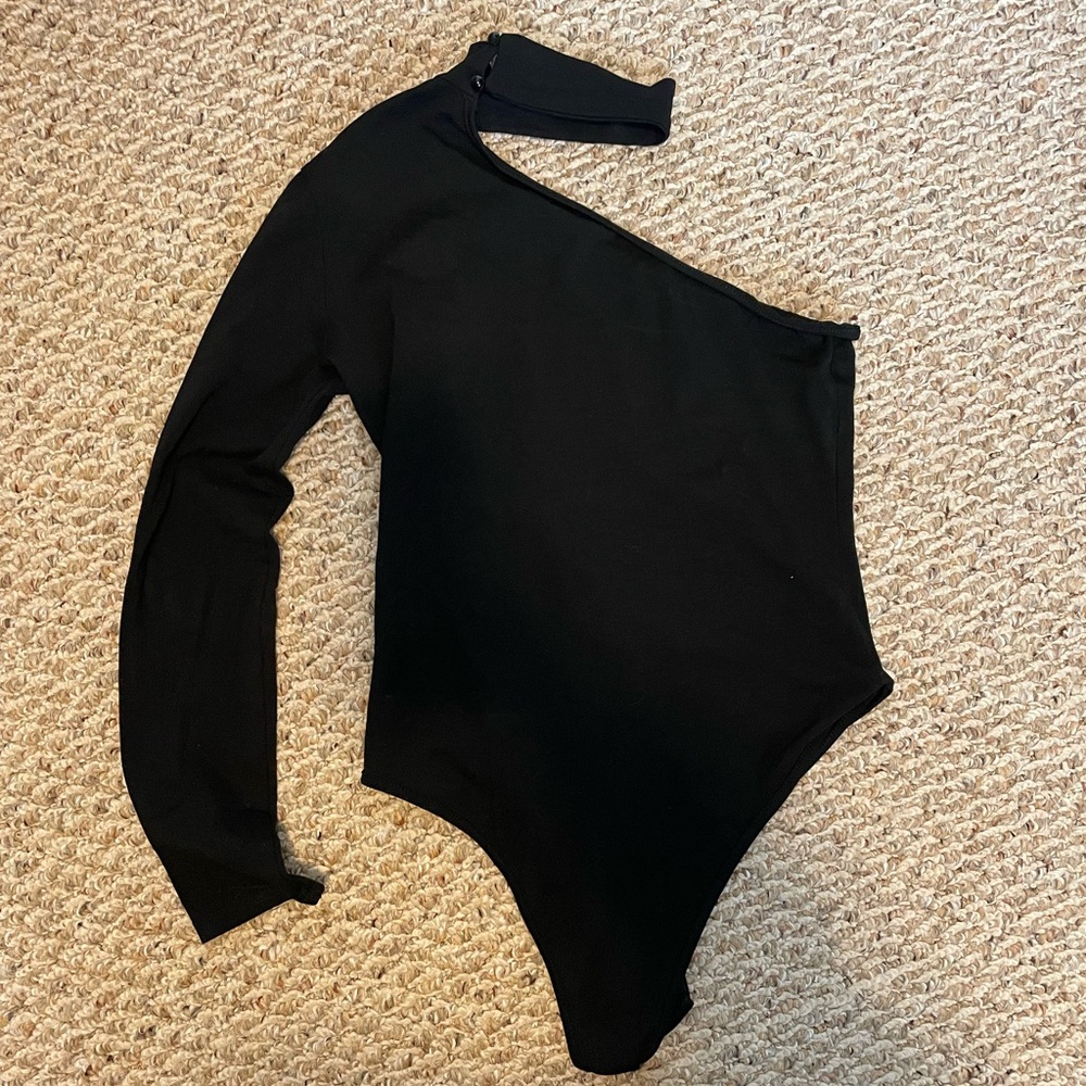 Black Asymmetrical One-Shoulder Bodysuit
